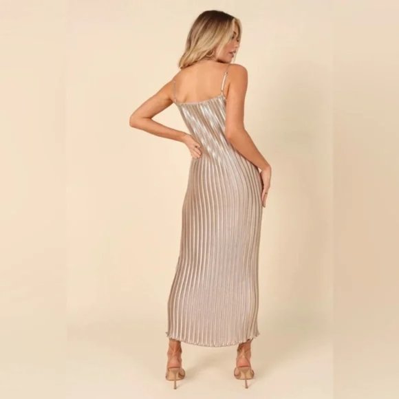 NWOT Petal & Pup LIZA PLEATED MAXI DRESS size M - Picture 7 of 9